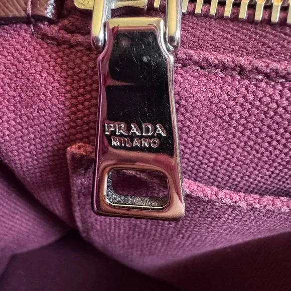 Authentic Prada Canapa - Picture 10 of 16